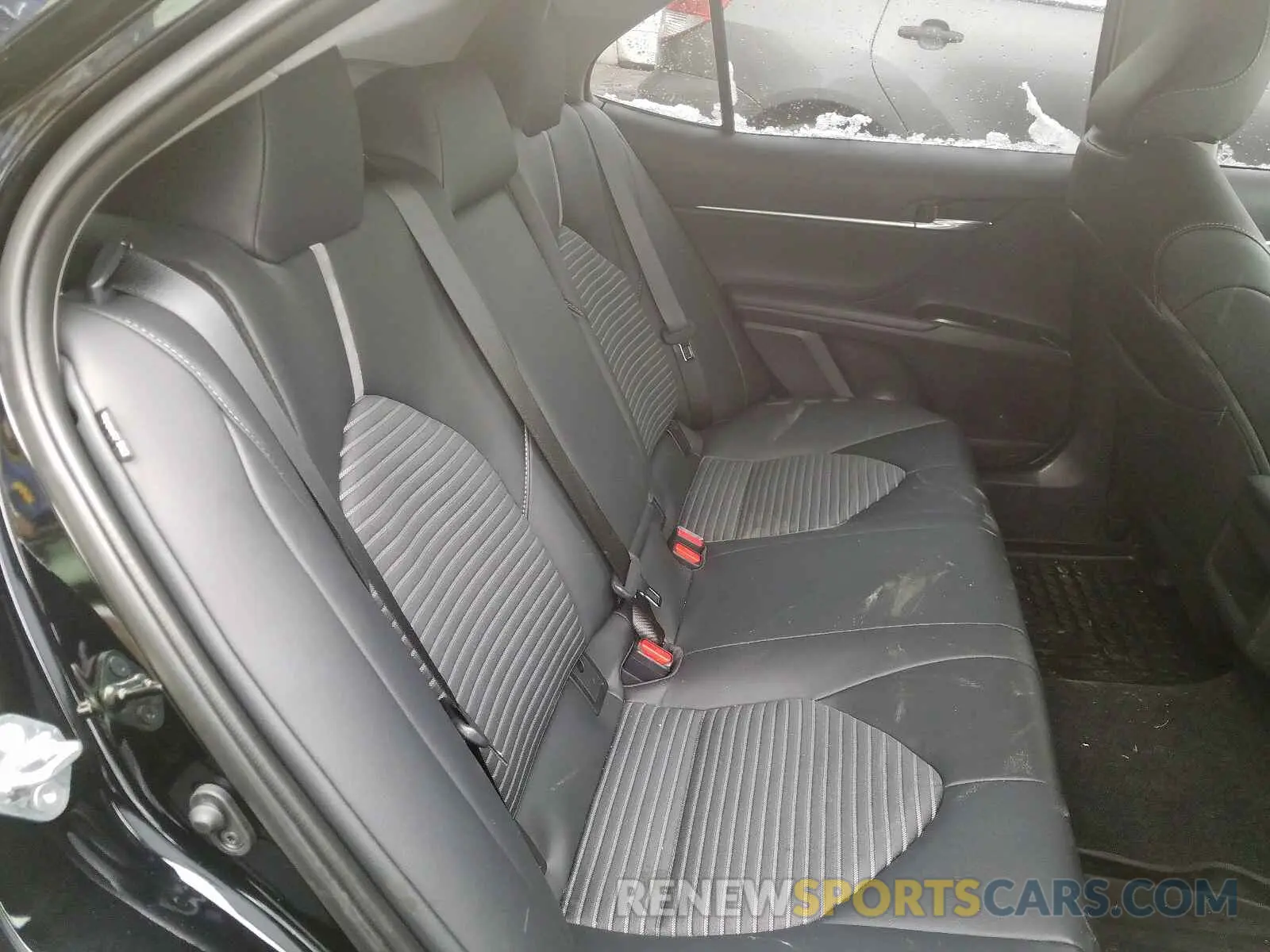 6 Photograph of a damaged car 4T1B11HKXKU845088 TOYOTA CAMRY 2019