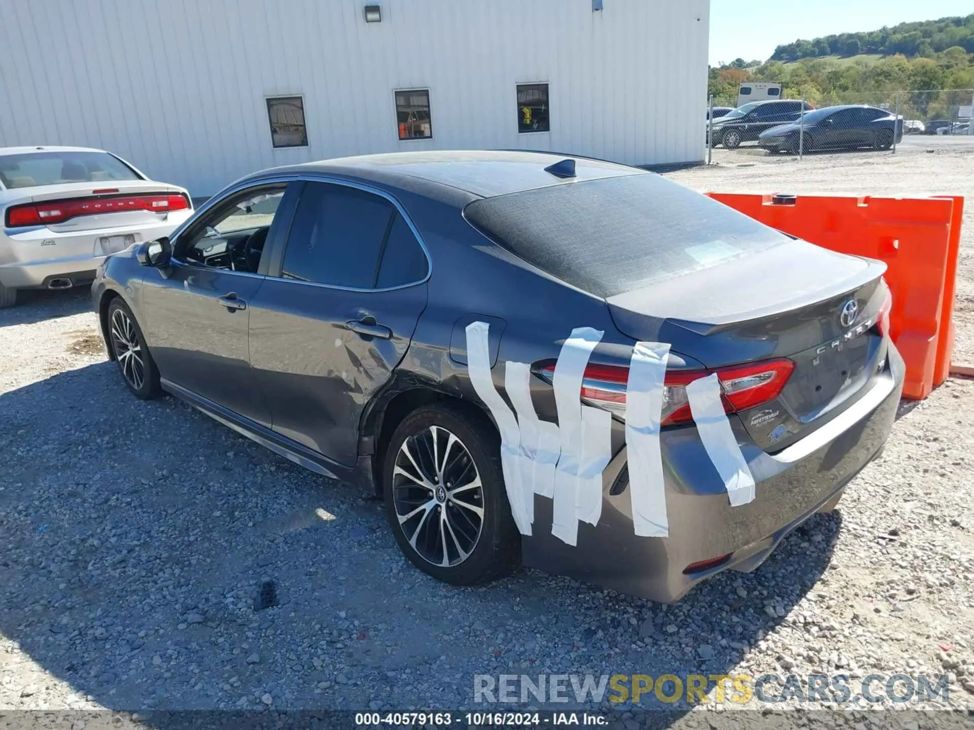3 Photograph of a damaged car 4T1B11HKXKU846984 TOYOTA CAMRY 2019