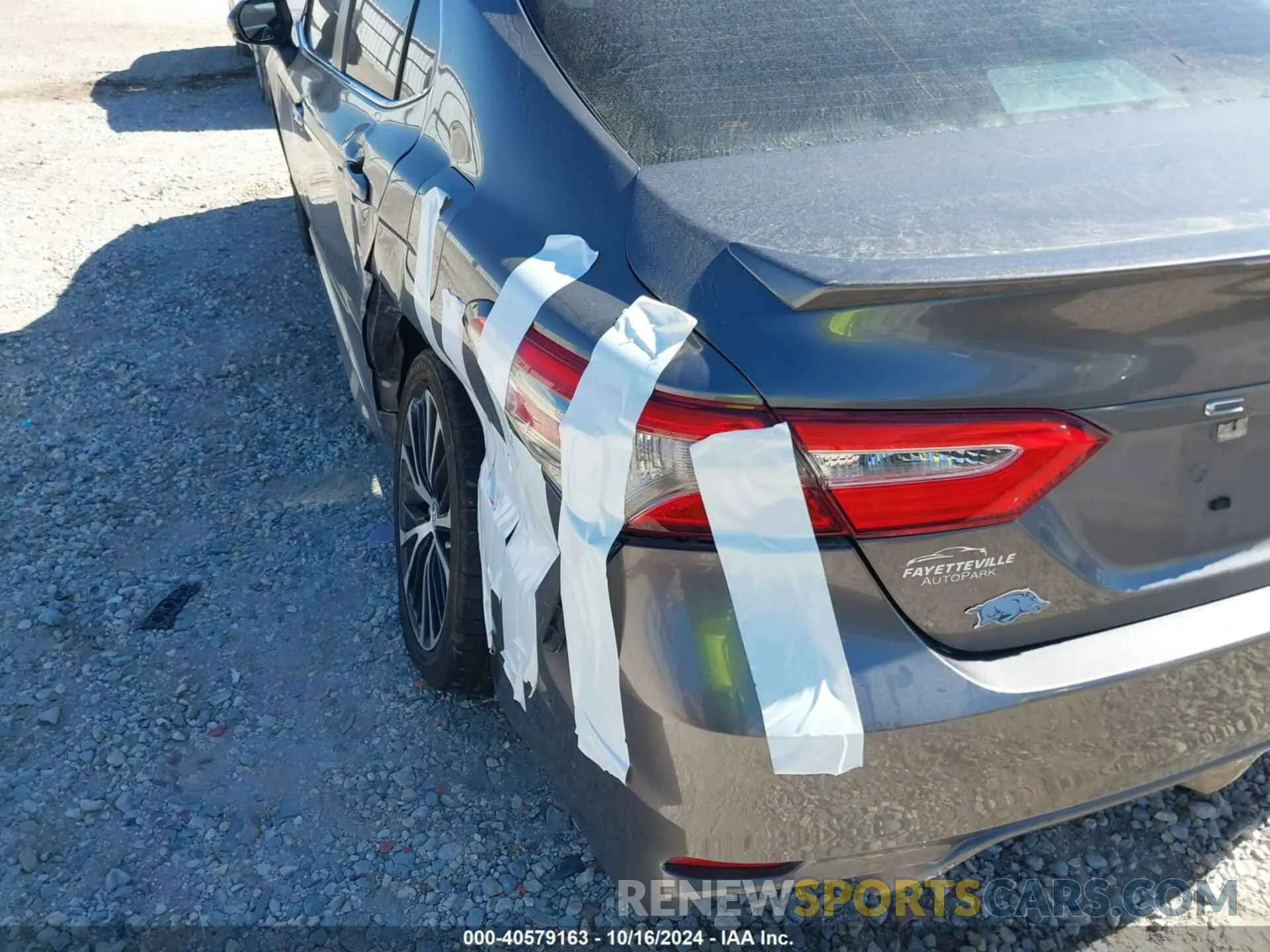 6 Photograph of a damaged car 4T1B11HKXKU846984 TOYOTA CAMRY 2019