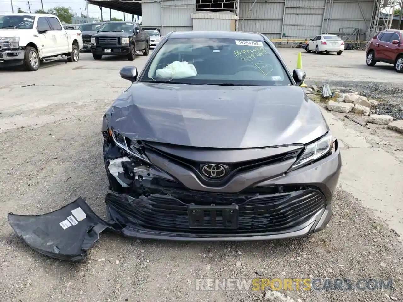 9 Photograph of a damaged car 4T1B11HKXKU849898 TOYOTA CAMRY 2019