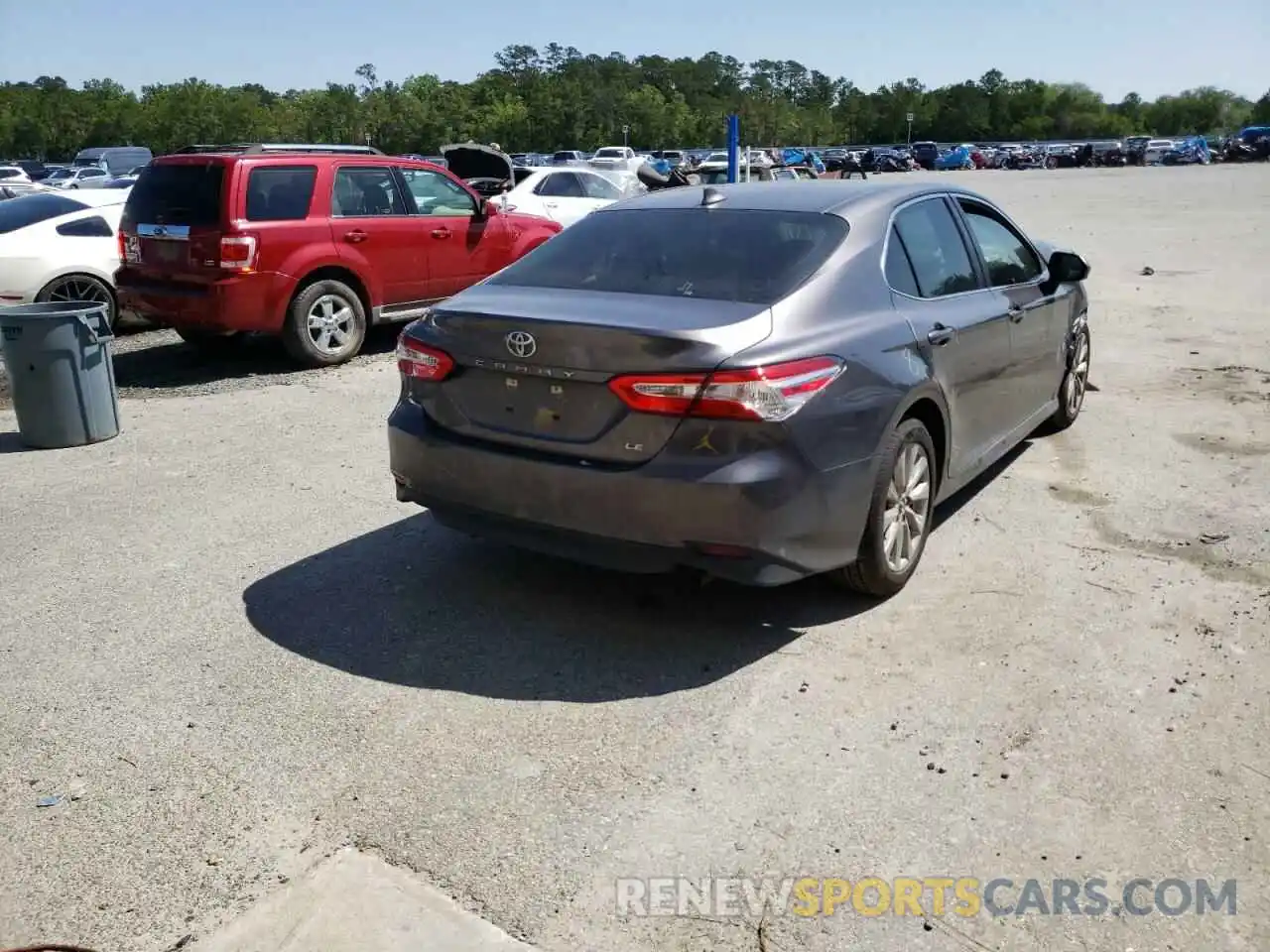 4 Photograph of a damaged car 4T1B11HKXKU851926 TOYOTA CAMRY 2019