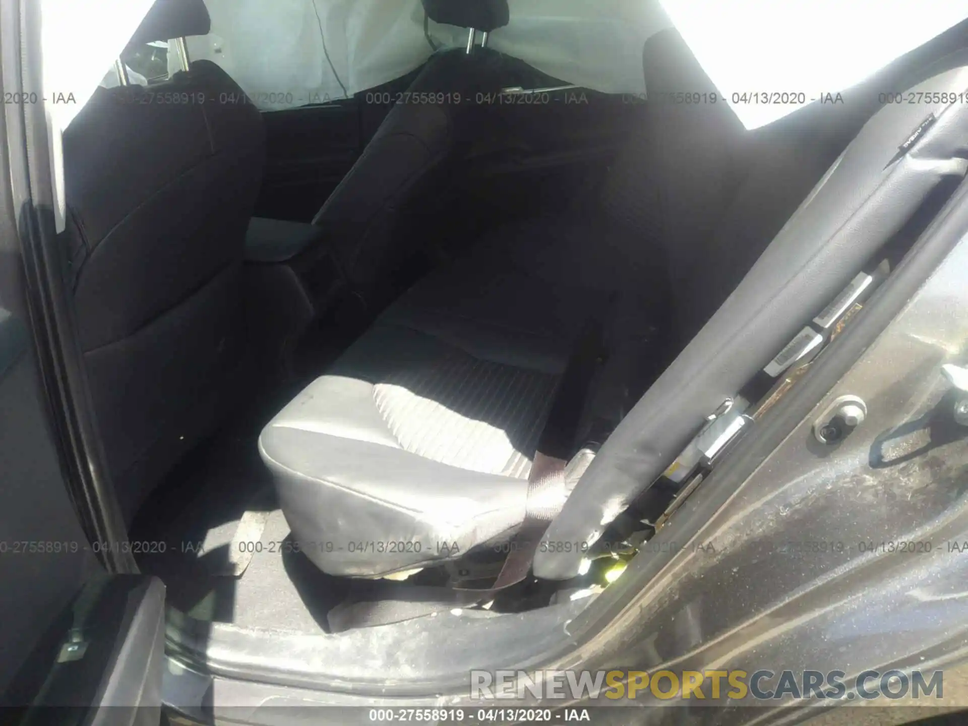 8 Photograph of a damaged car 4T1B11HKXKU852719 TOYOTA CAMRY 2019