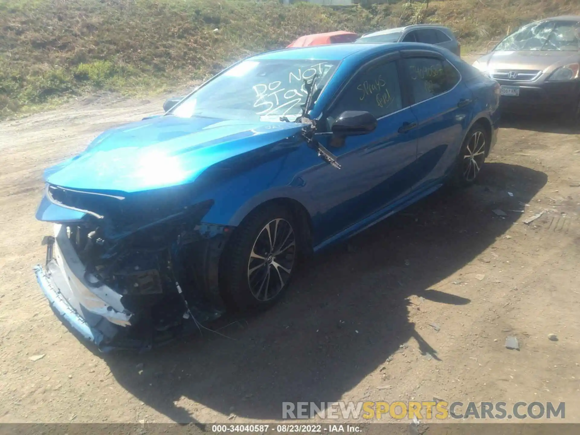 2 Photograph of a damaged car 4T1B11hK4KU170659 TOYOTA CAMRY 2019