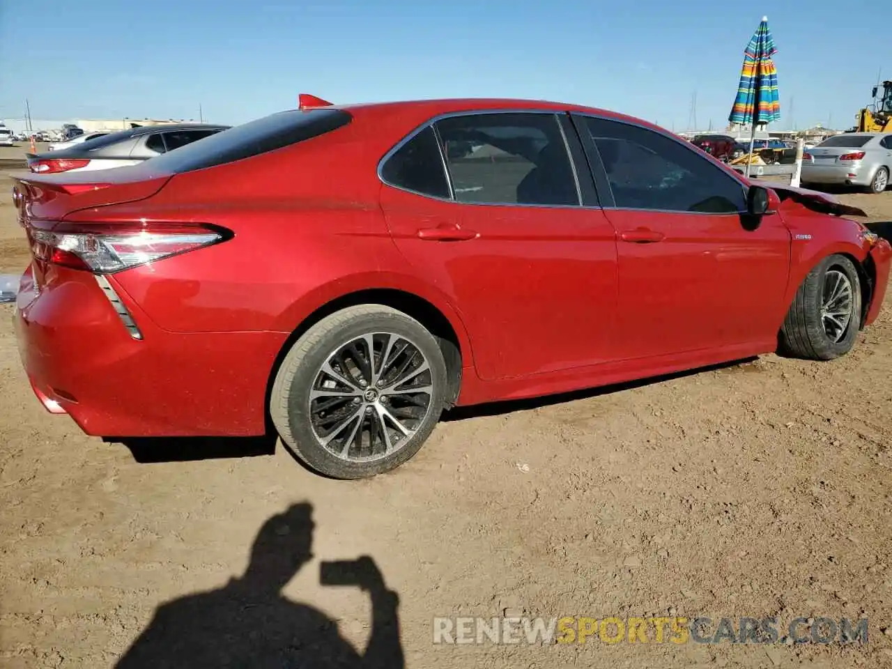 3 Photograph of a damaged car 4T1B21HK0KU010114 TOYOTA CAMRY 2019