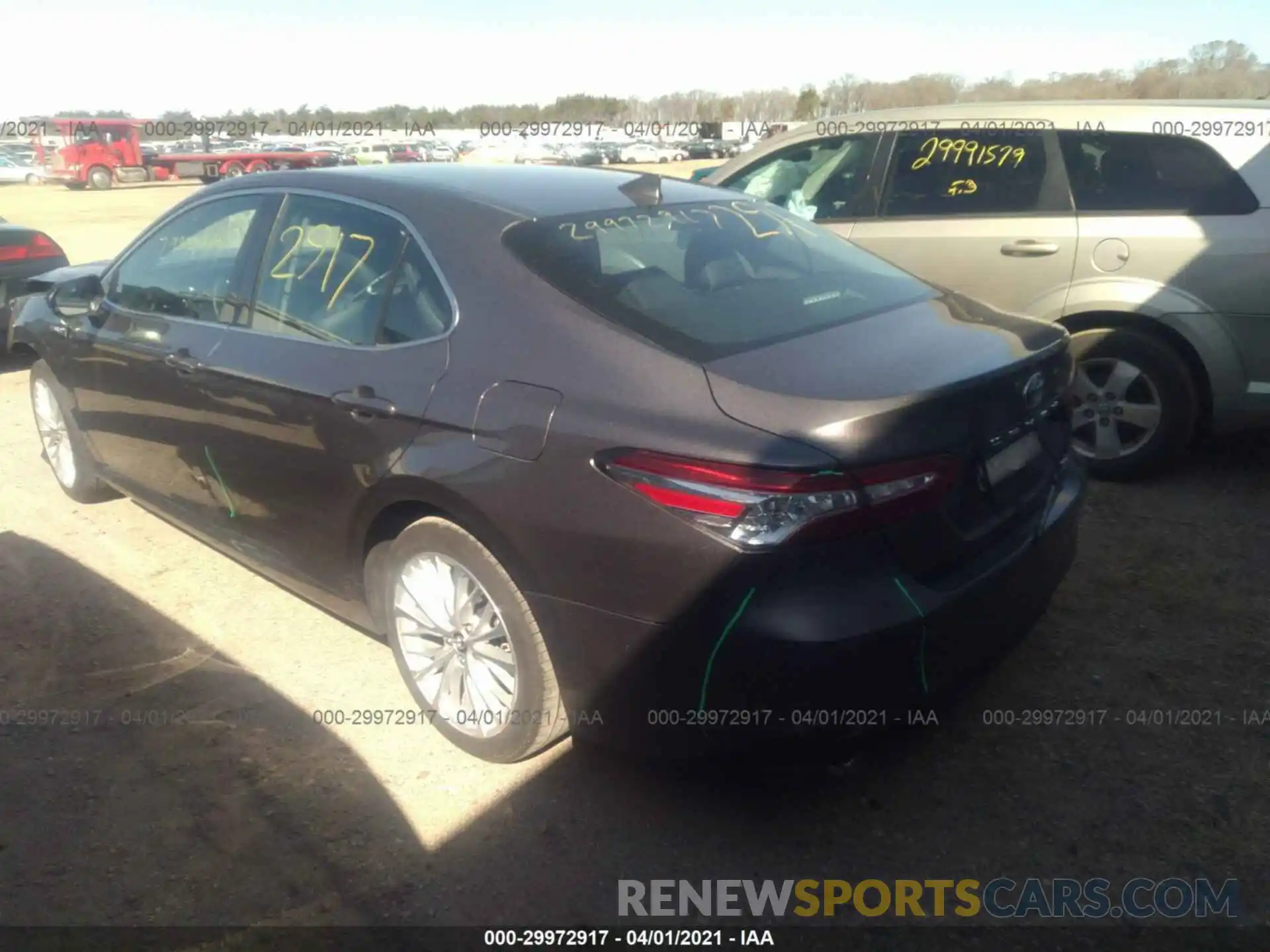 3 Photograph of a damaged car 4T1B21HK0KU010288 TOYOTA CAMRY 2019