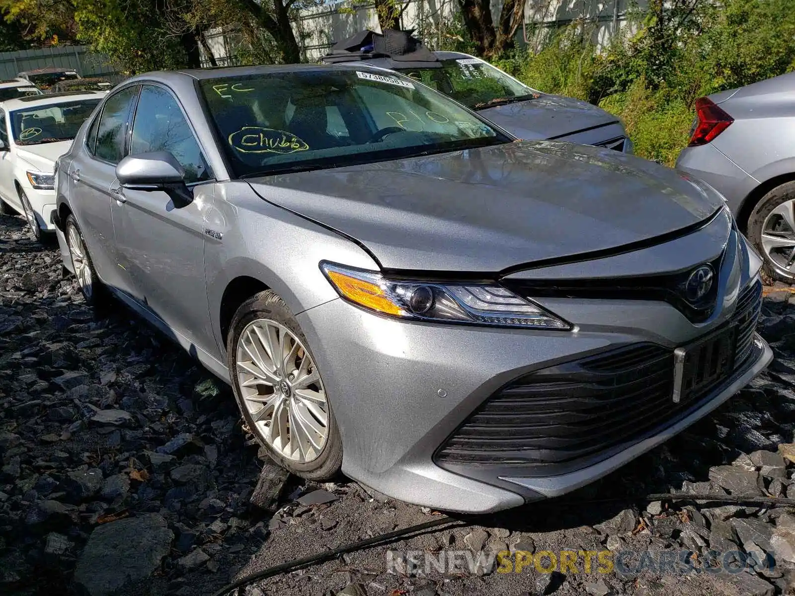 1 Photograph of a damaged car 4T1B21HK0KU010937 TOYOTA CAMRY 2019