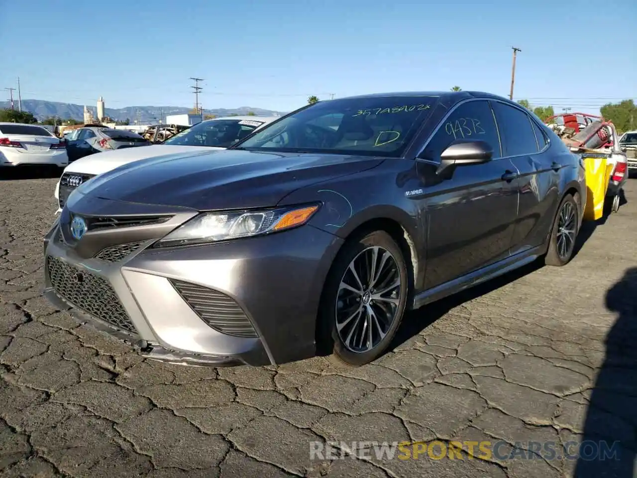 2 Photograph of a damaged car 4T1B21HK1KU511979 TOYOTA CAMRY 2019