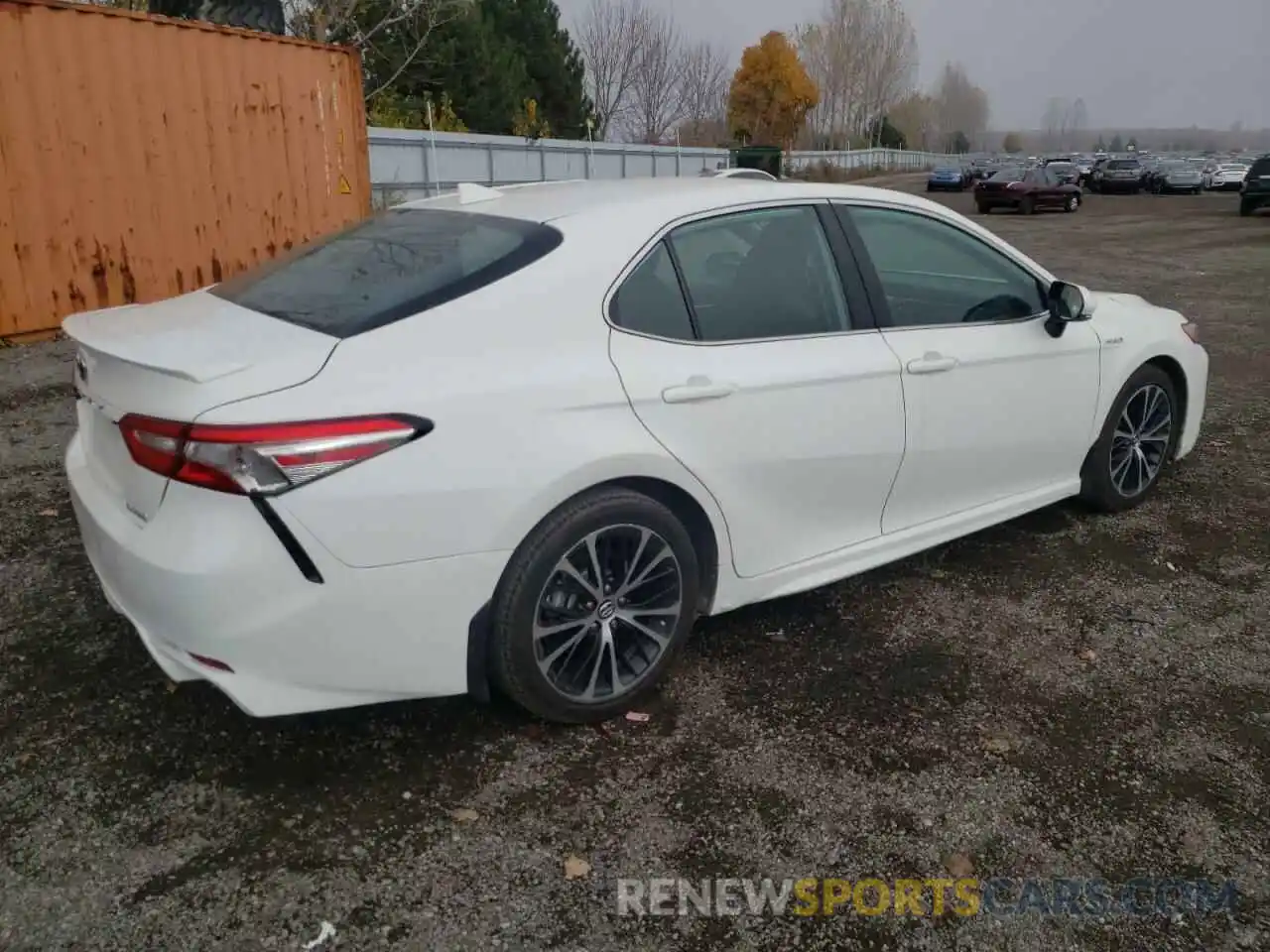 4 Photograph of a damaged car 4T1B21HK1KU513084 TOYOTA CAMRY 2019