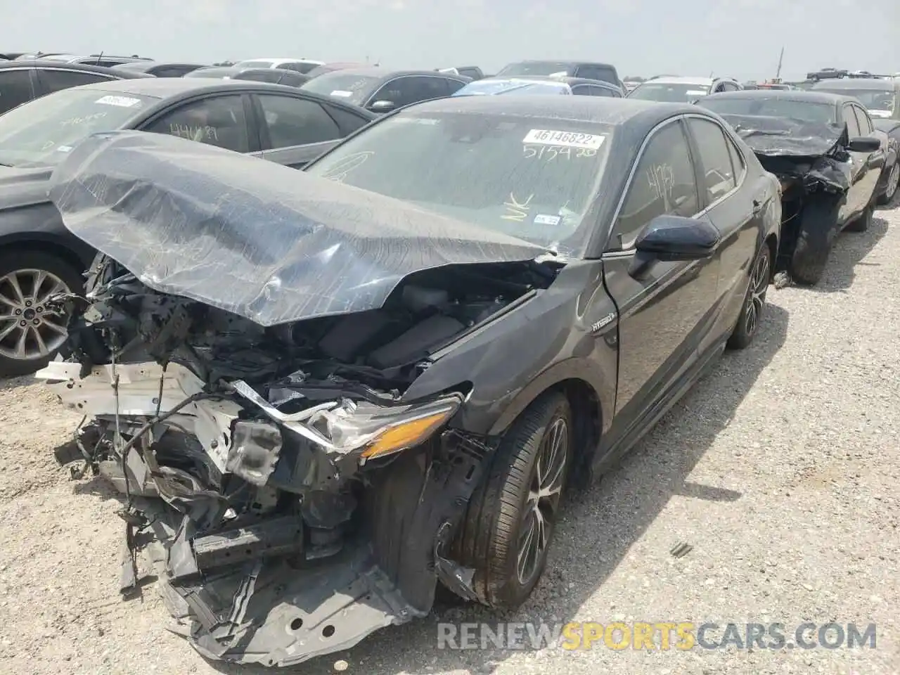 2 Photograph of a damaged car 4T1B21HK1KU515420 TOYOTA CAMRY 2019