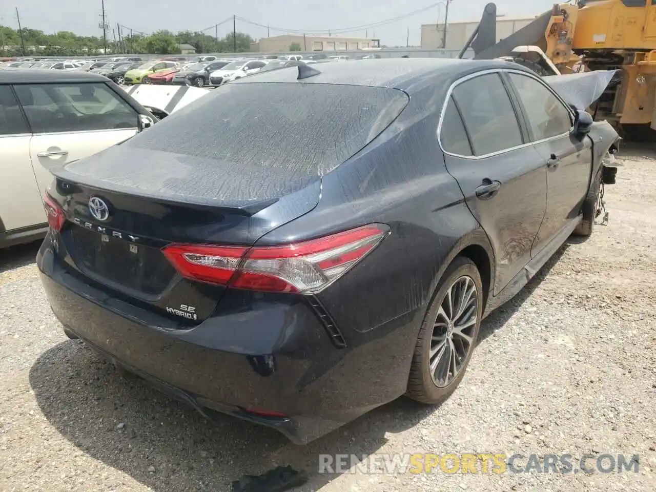 4 Photograph of a damaged car 4T1B21HK1KU515420 TOYOTA CAMRY 2019