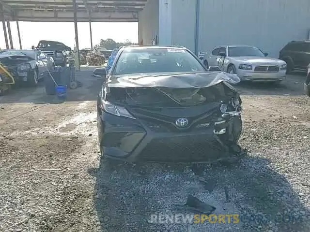 14 Photograph of a damaged car 4T1B21HK1KU516390 TOYOTA CAMRY 2019