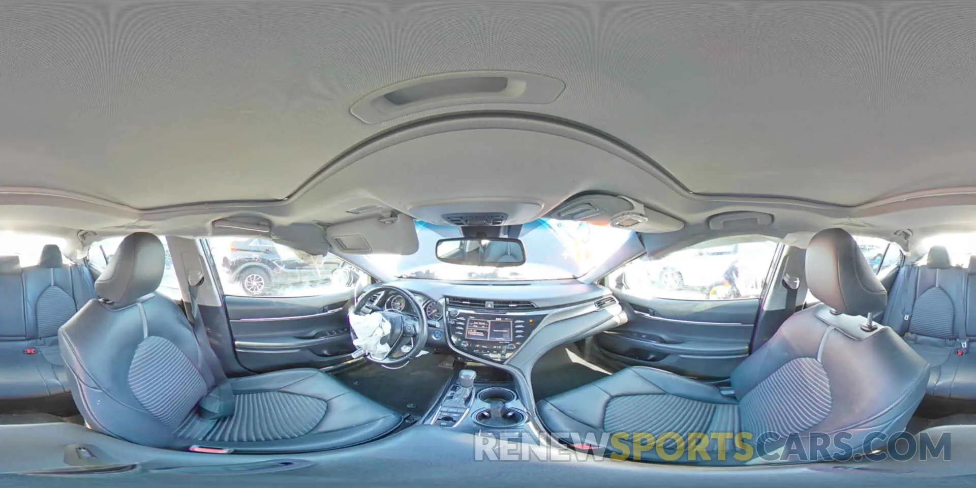 15 Photograph of a damaged car 4T1B21HK1KU516390 TOYOTA CAMRY 2019