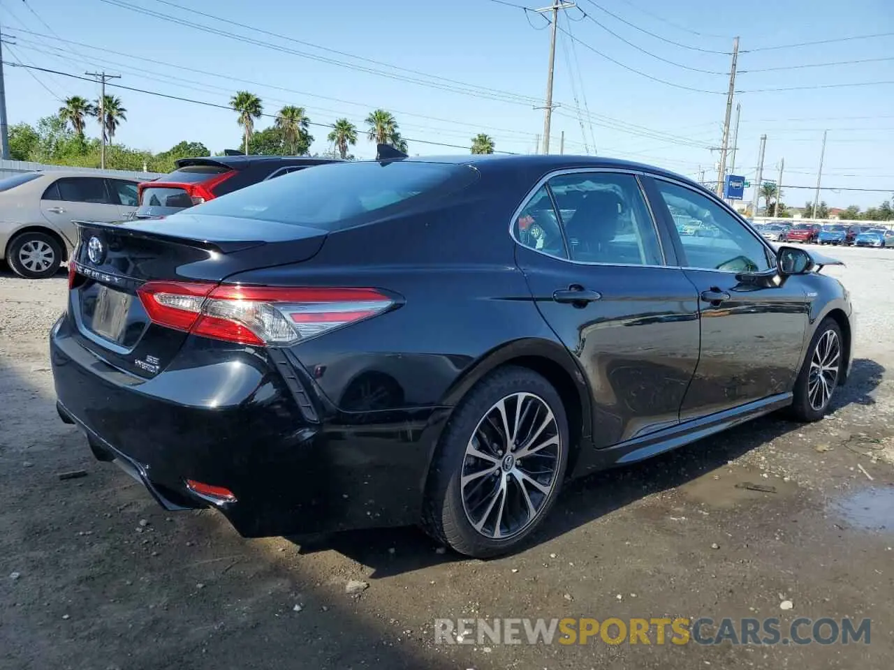 3 Photograph of a damaged car 4T1B21HK1KU516390 TOYOTA CAMRY 2019