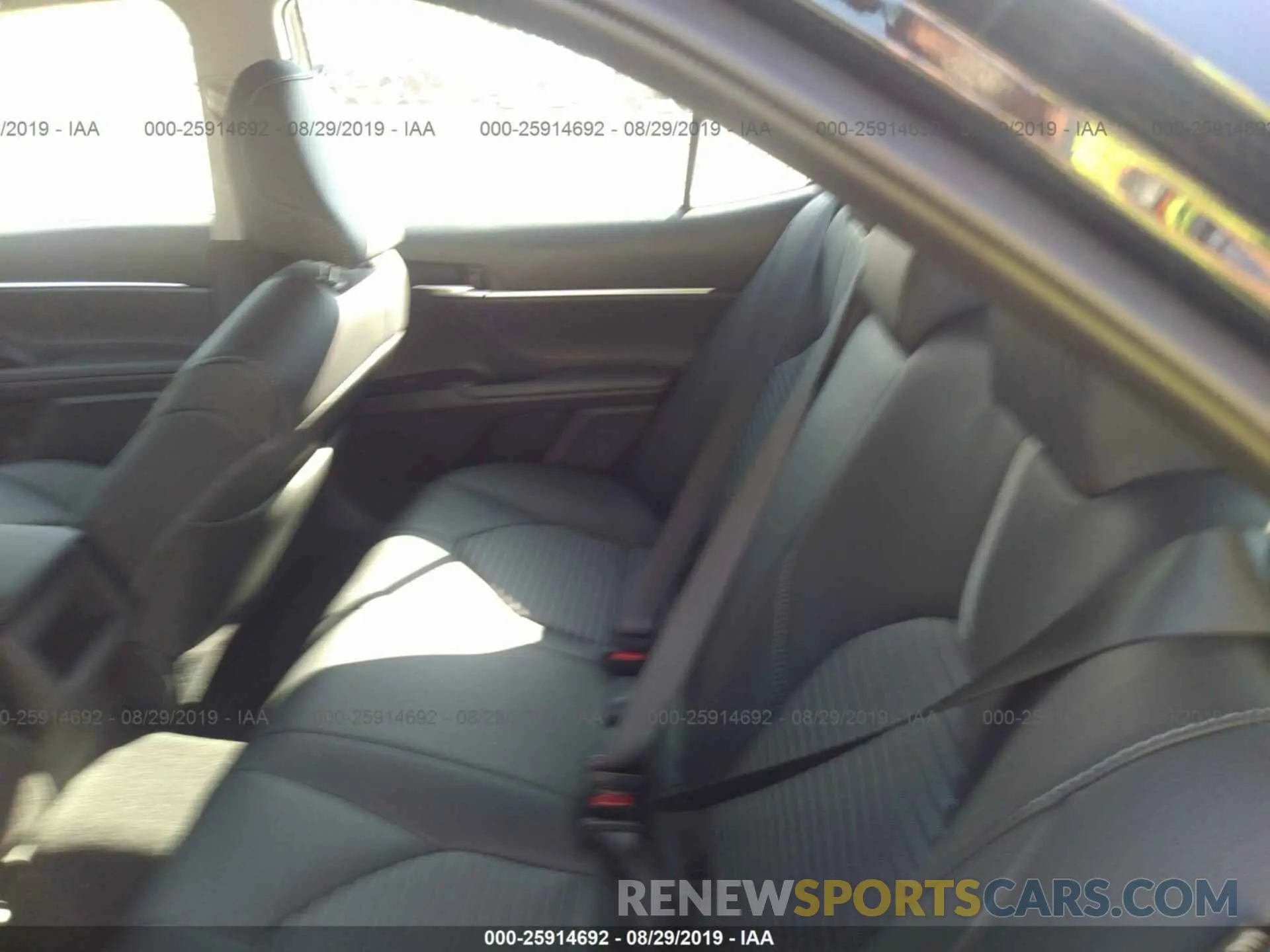 8 Photograph of a damaged car 4T1B21HK1KU517619 TOYOTA CAMRY 2019
