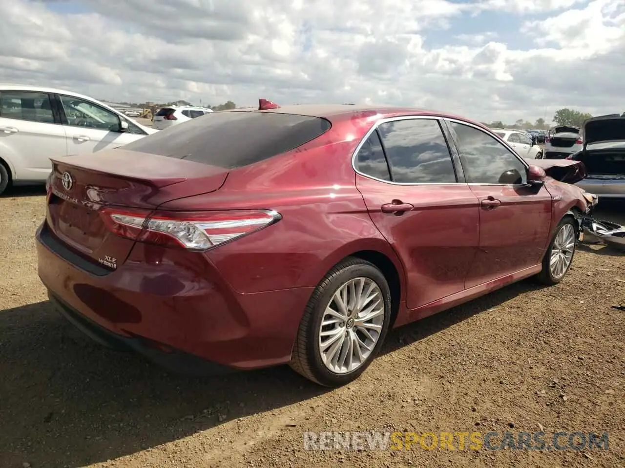 3 Photograph of a damaged car 4T1B21HK2KU511862 TOYOTA CAMRY 2019