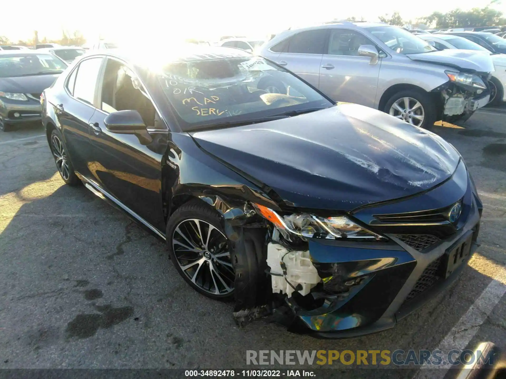 1 Photograph of a damaged car 4T1B21HK2KU512087 TOYOTA CAMRY 2019