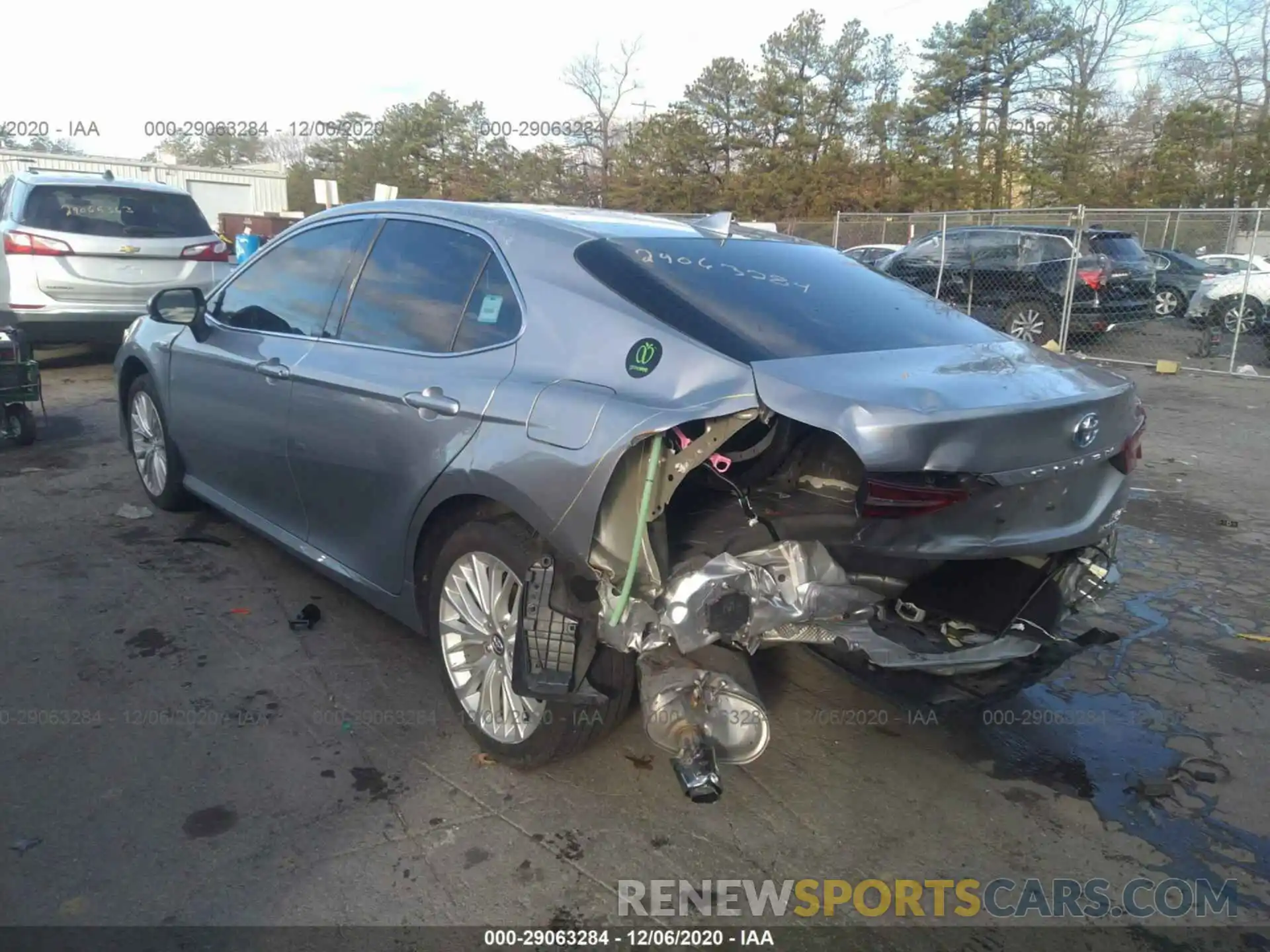 3 Photograph of a damaged car 4T1B21HK2KU514857 TOYOTA CAMRY 2019