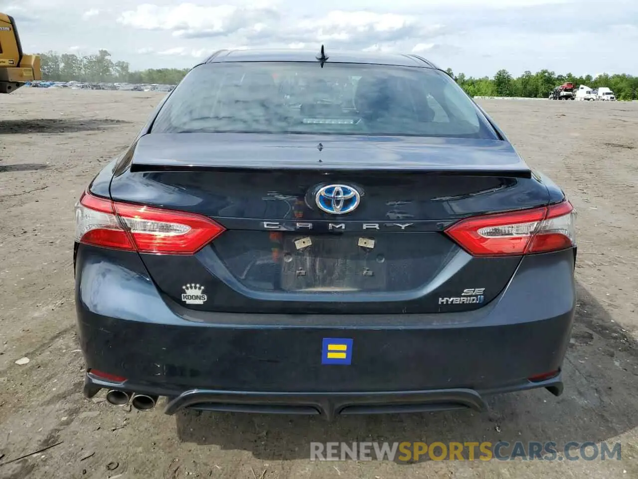 6 Photograph of a damaged car 4T1B21HK2KU516222 TOYOTA CAMRY 2019