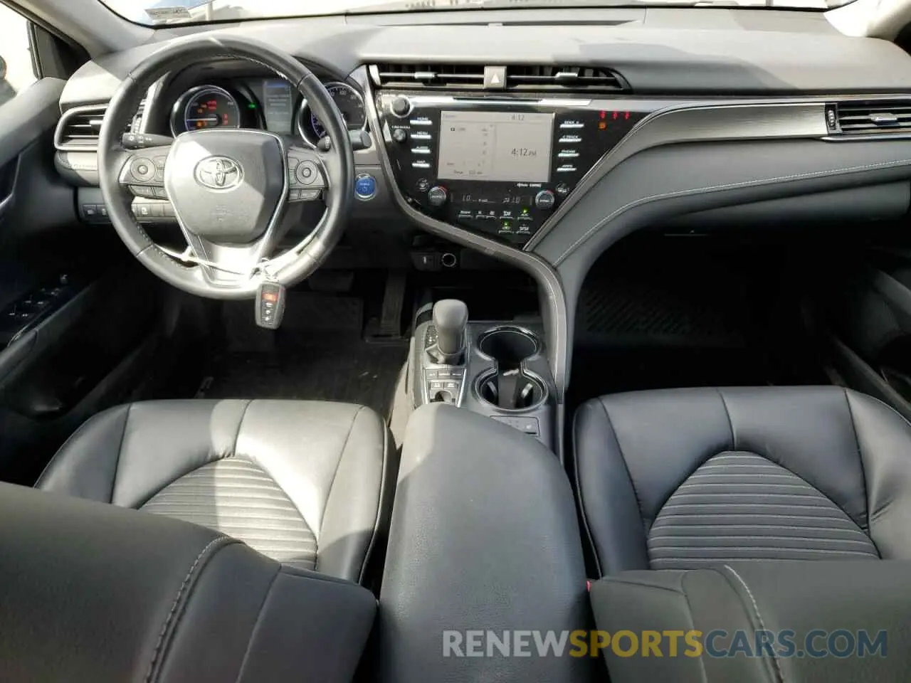 8 Photograph of a damaged car 4T1B21HK2KU516222 TOYOTA CAMRY 2019
