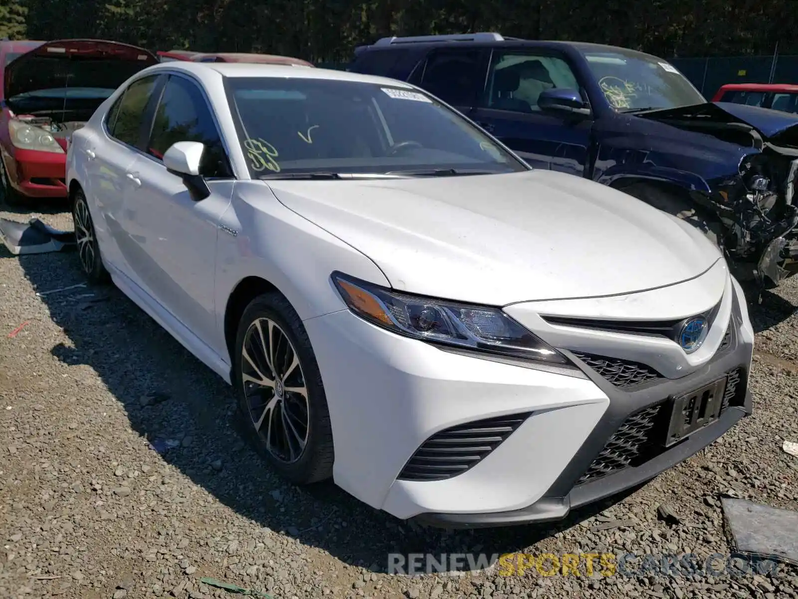 1 Photograph of a damaged car 4T1B21HK2KU521288 TOYOTA CAMRY 2019