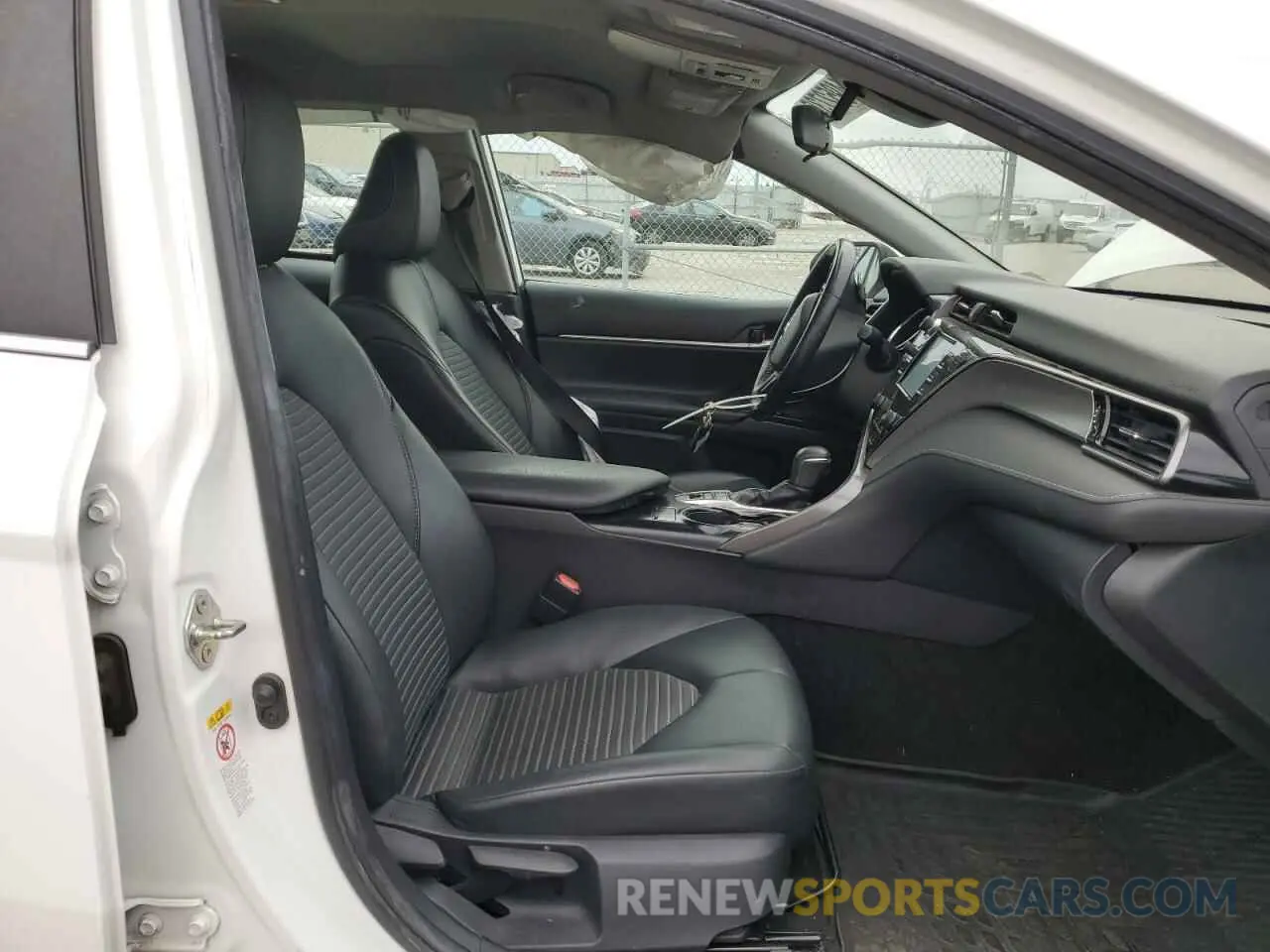7 Photograph of a damaged car 4T1B21HK3KU011418 TOYOTA CAMRY 2019