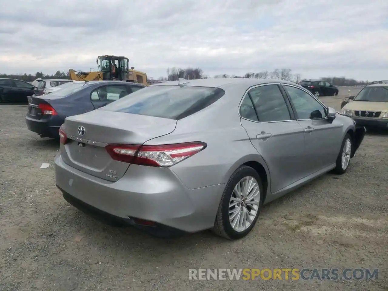 4 Photograph of a damaged car 4T1B21HK3KU012486 TOYOTA CAMRY 2019