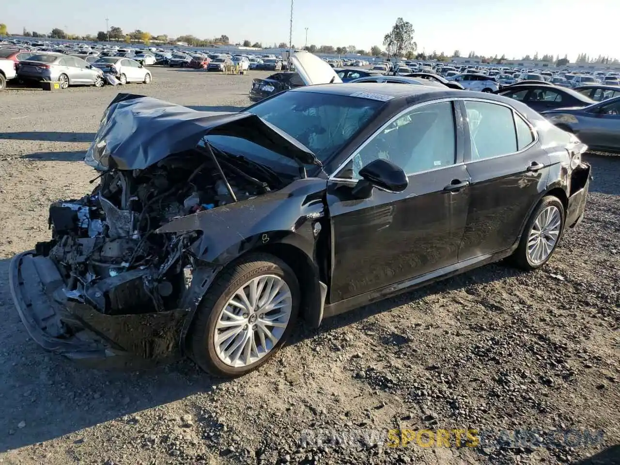 1 Photograph of a damaged car 4T1B21HK3KU012665 TOYOTA CAMRY 2019