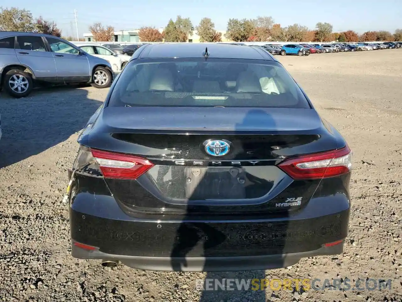 6 Photograph of a damaged car 4T1B21HK3KU012665 TOYOTA CAMRY 2019