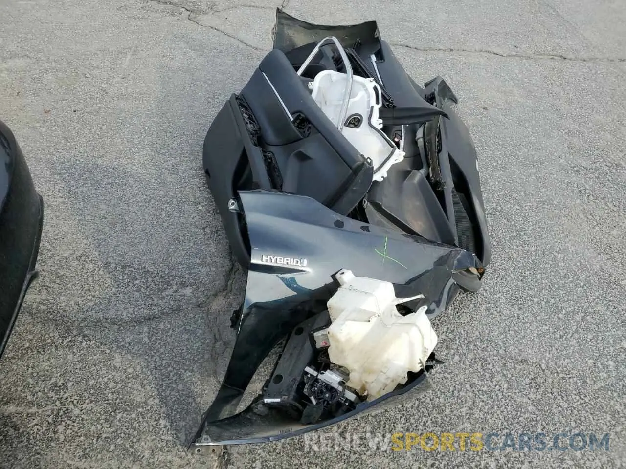 12 Photograph of a damaged car 4T1B21HK3KU013864 TOYOTA CAMRY 2019