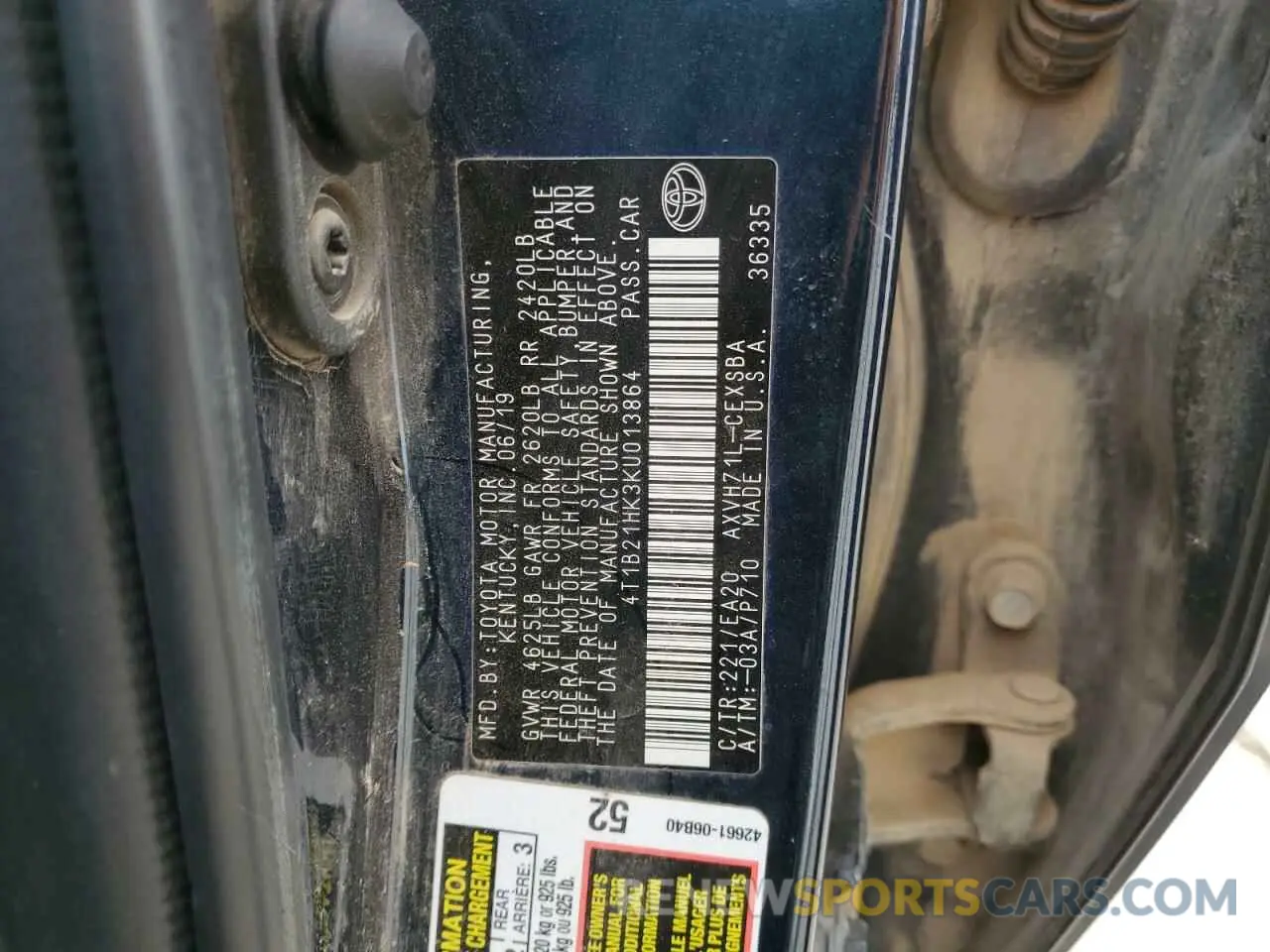 13 Photograph of a damaged car 4T1B21HK3KU013864 TOYOTA CAMRY 2019