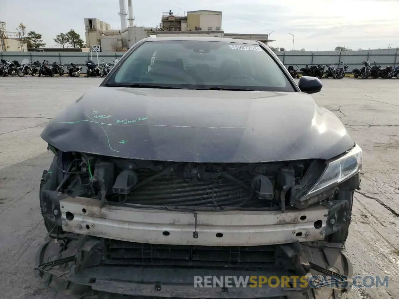 5 Photograph of a damaged car 4T1B21HK3KU013864 TOYOTA CAMRY 2019