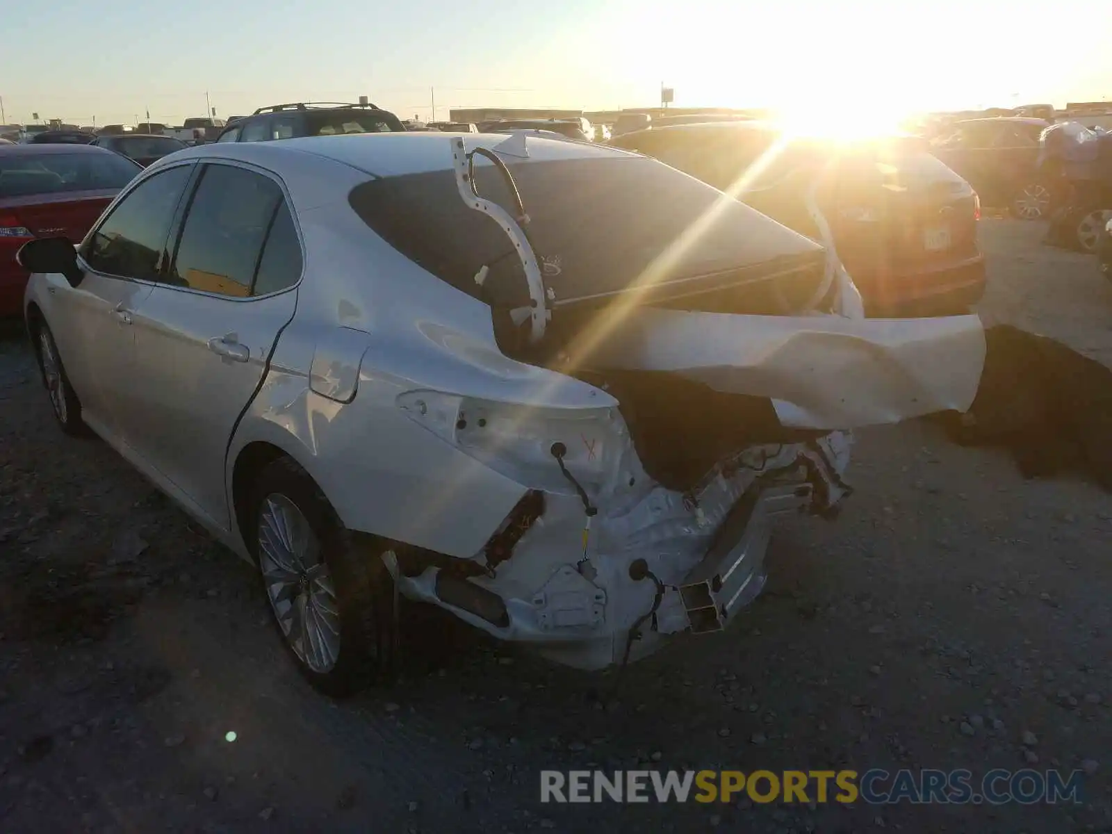 3 Photograph of a damaged car 4T1B21HK3KU511272 TOYOTA CAMRY 2019