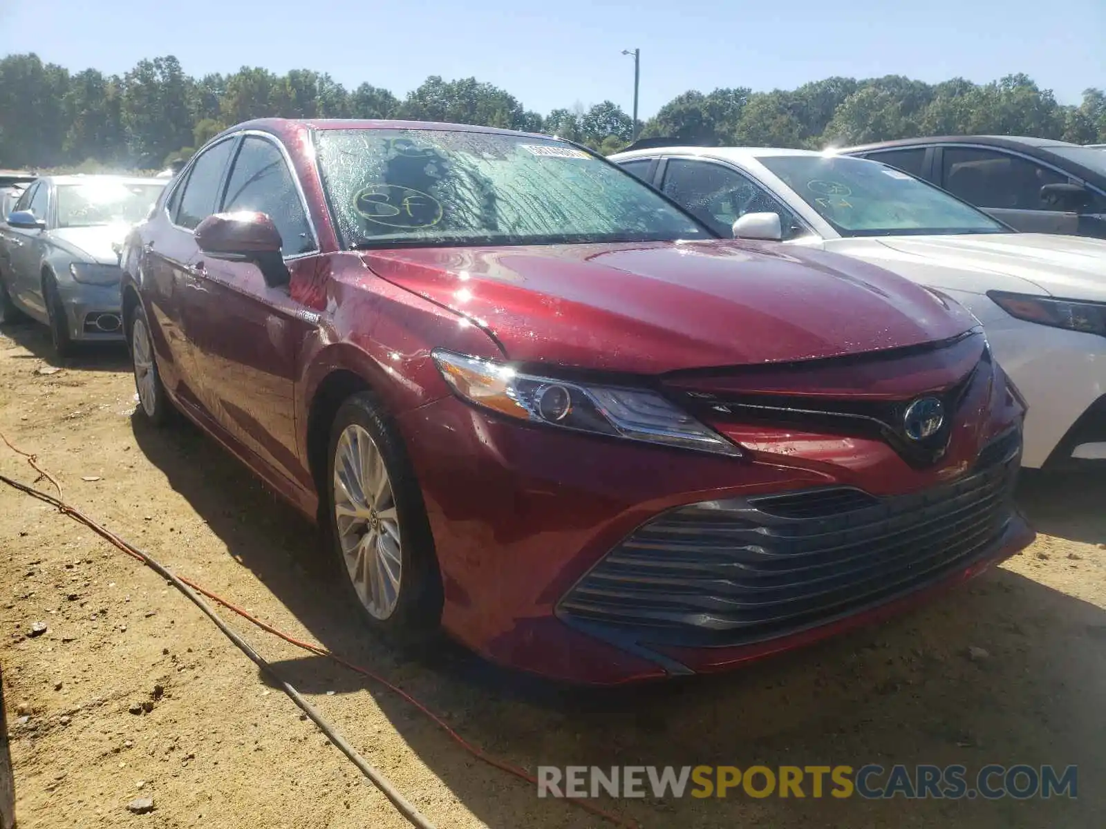 1 Photograph of a damaged car 4T1B21HK3KU512776 TOYOTA CAMRY 2019