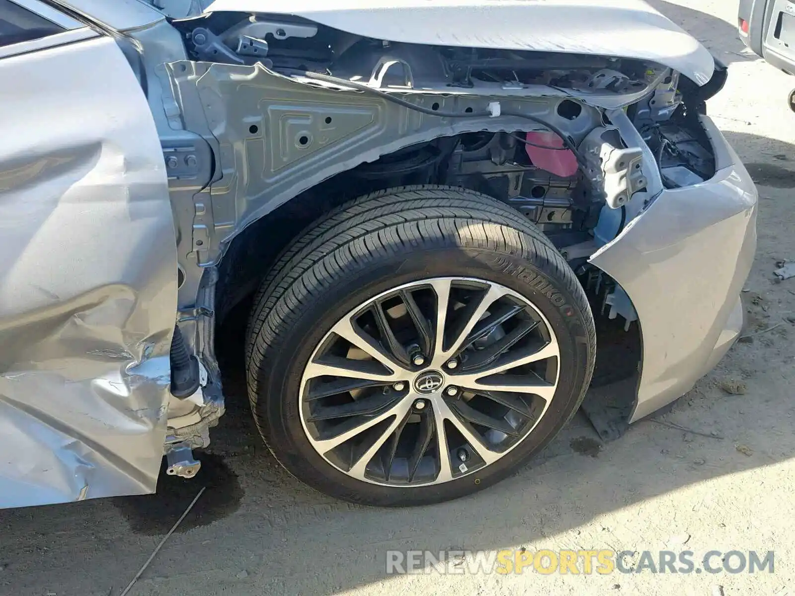 9 Photograph of a damaged car 4T1B21HK3KU515094 TOYOTA CAMRY 2019