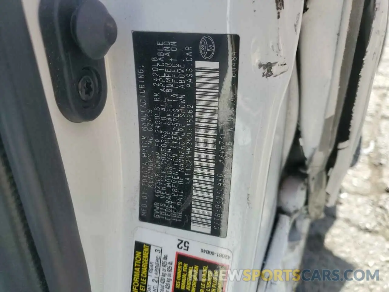 12 Photograph of a damaged car 4T1B21HK3KU516262 TOYOTA CAMRY 2019