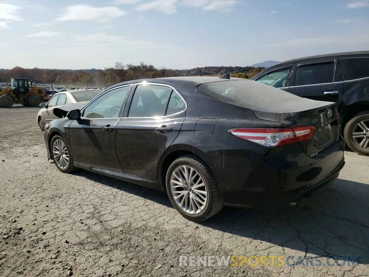 2 Photograph of a damaged car 4T1B21HK3KU520411 TOYOTA CAMRY 2019
