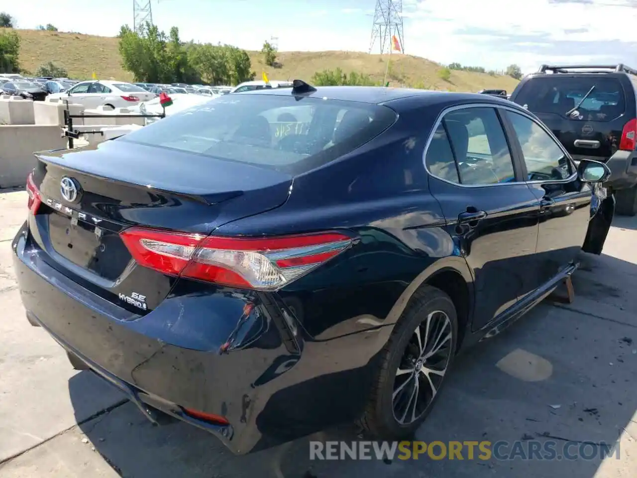 4 Photograph of a damaged car 4T1B21HK3KU520800 TOYOTA CAMRY 2019