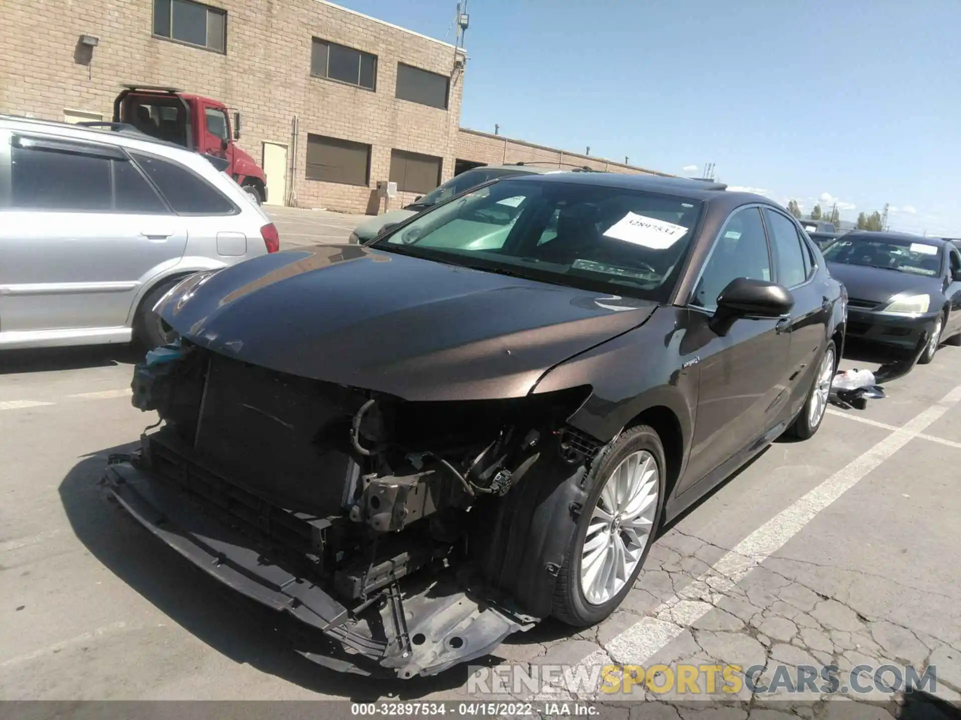 2 Photograph of a damaged car 4T1B21HK3KU521509 TOYOTA CAMRY 2019