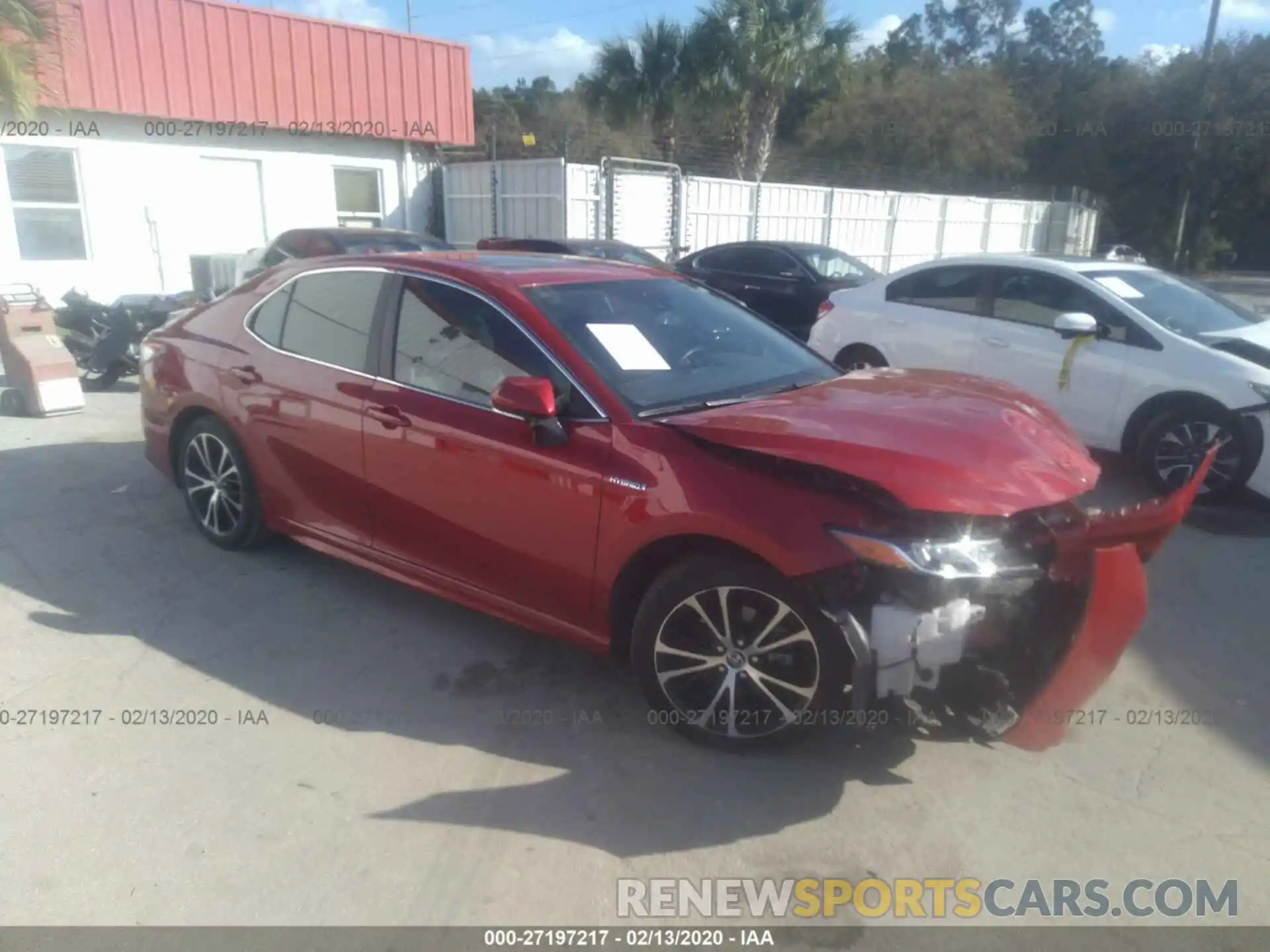 1 Photograph of a damaged car 4T1B21HK4KU011847 TOYOTA CAMRY 2019