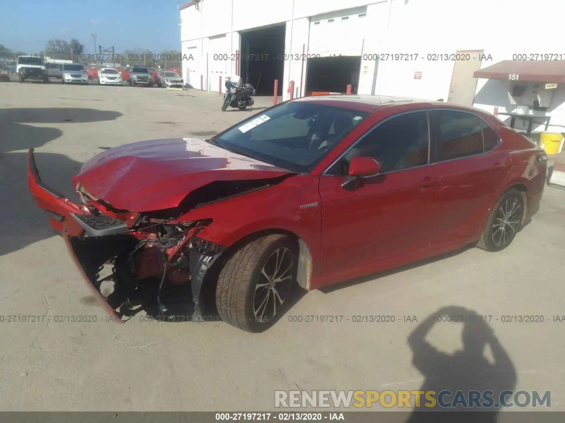 2 Photograph of a damaged car 4T1B21HK4KU011847 TOYOTA CAMRY 2019