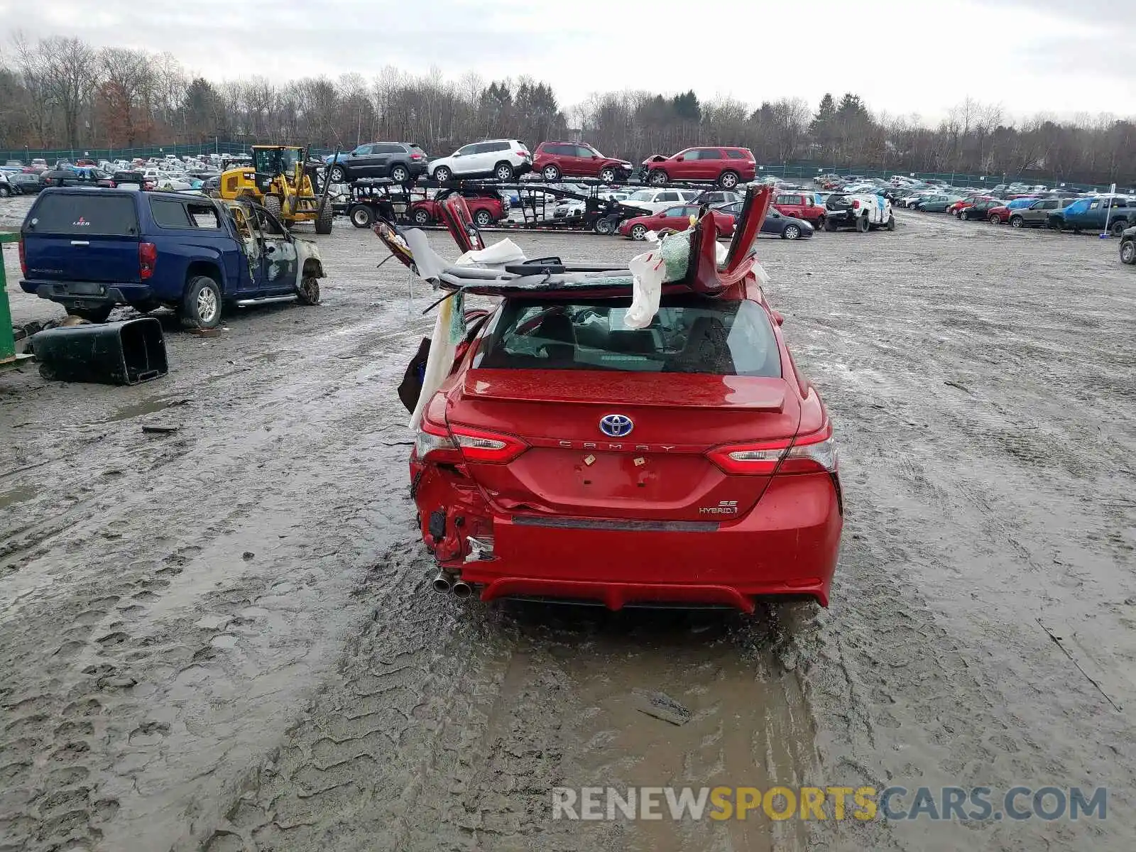 10 Photograph of a damaged car 4T1B21HK4KU013324 TOYOTA CAMRY 2019