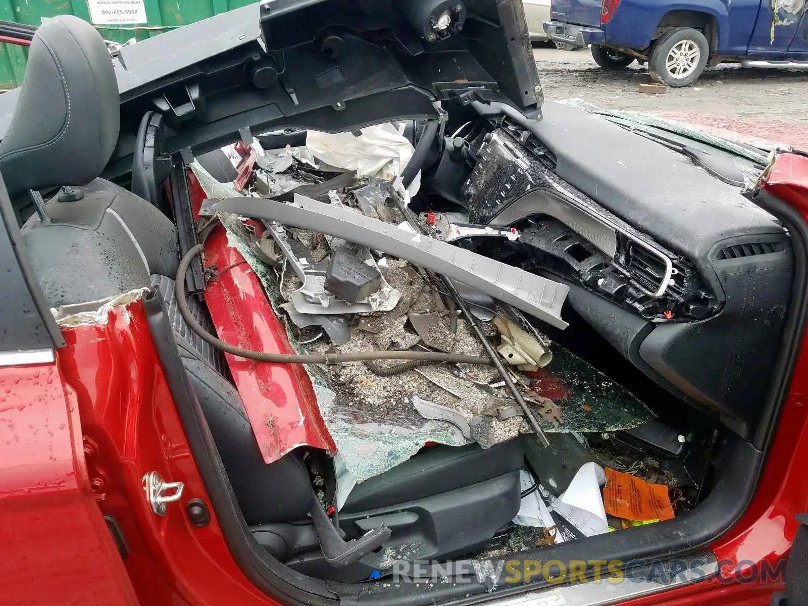 5 Photograph of a damaged car 4T1B21HK4KU013324 TOYOTA CAMRY 2019