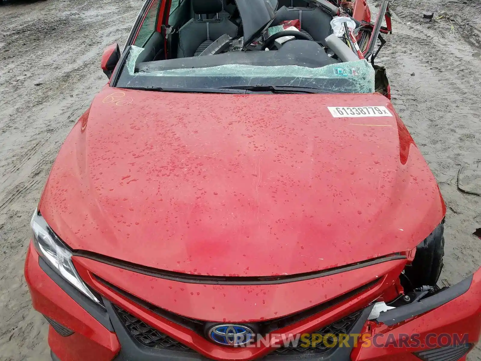 7 Photograph of a damaged car 4T1B21HK4KU013324 TOYOTA CAMRY 2019