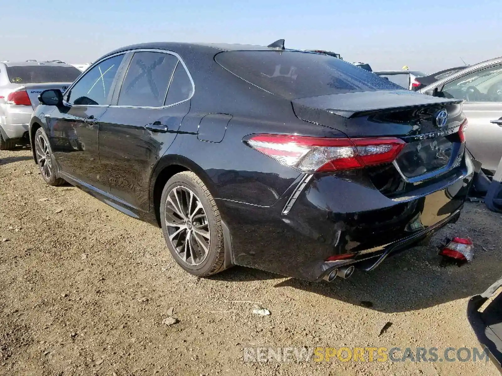 3 Photograph of a damaged car 4T1B21HK4KU513273 TOYOTA CAMRY 2019