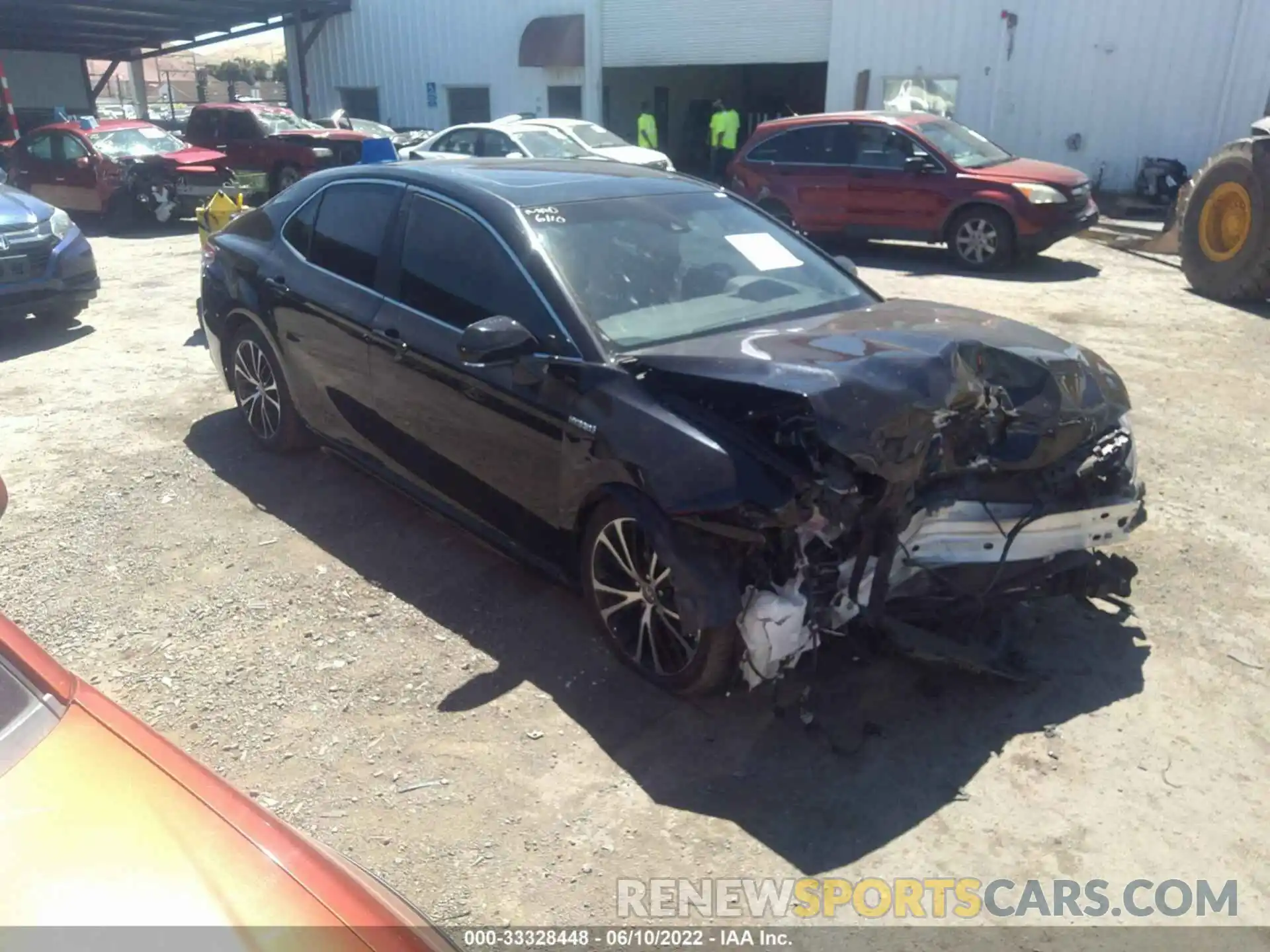 1 Photograph of a damaged car 4T1B21HK5KU009945 TOYOTA CAMRY 2019