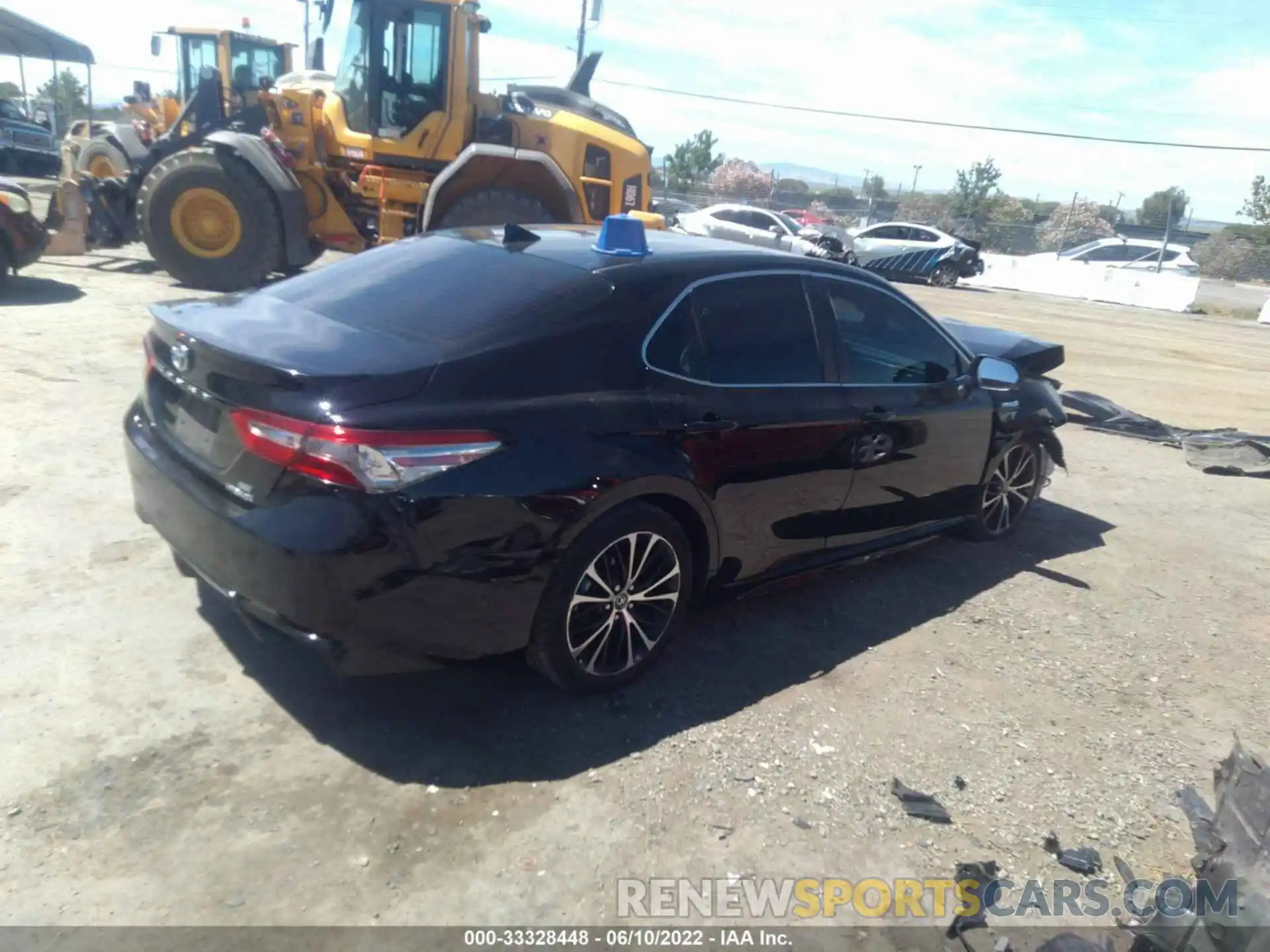 4 Photograph of a damaged car 4T1B21HK5KU009945 TOYOTA CAMRY 2019