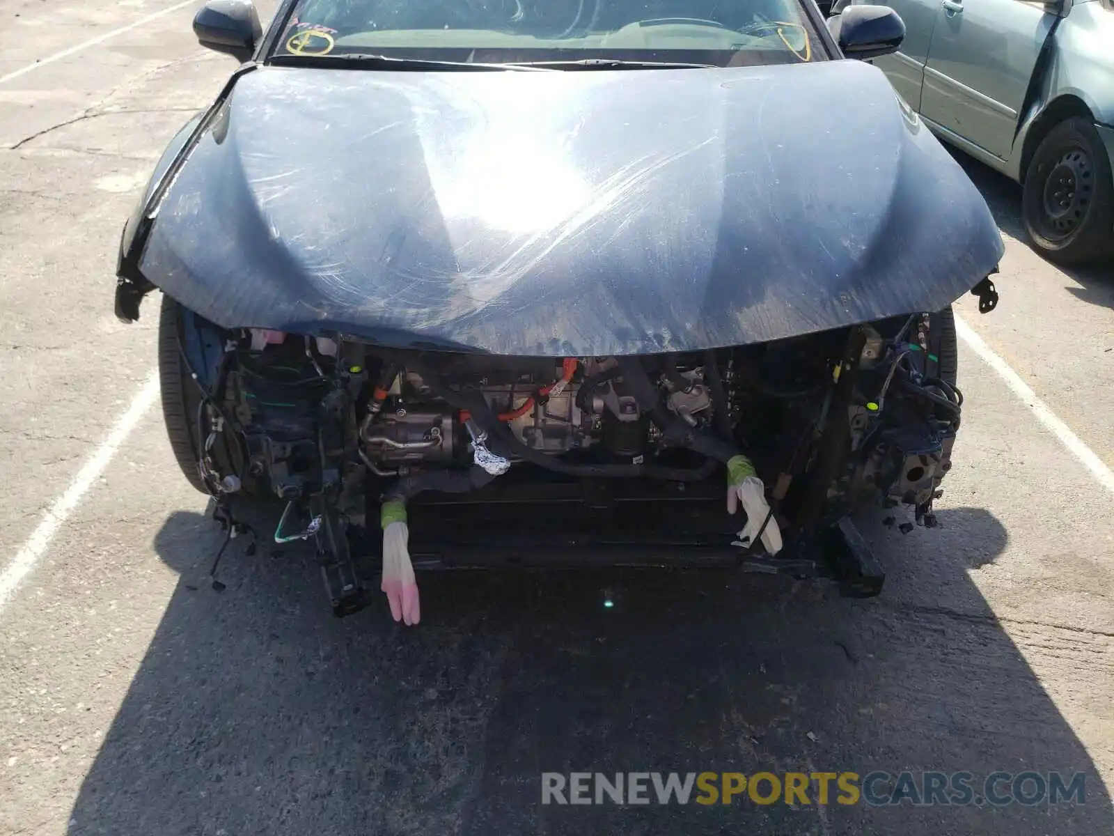 9 Photograph of a damaged car 4T1B21HK5KU013672 TOYOTA CAMRY 2019