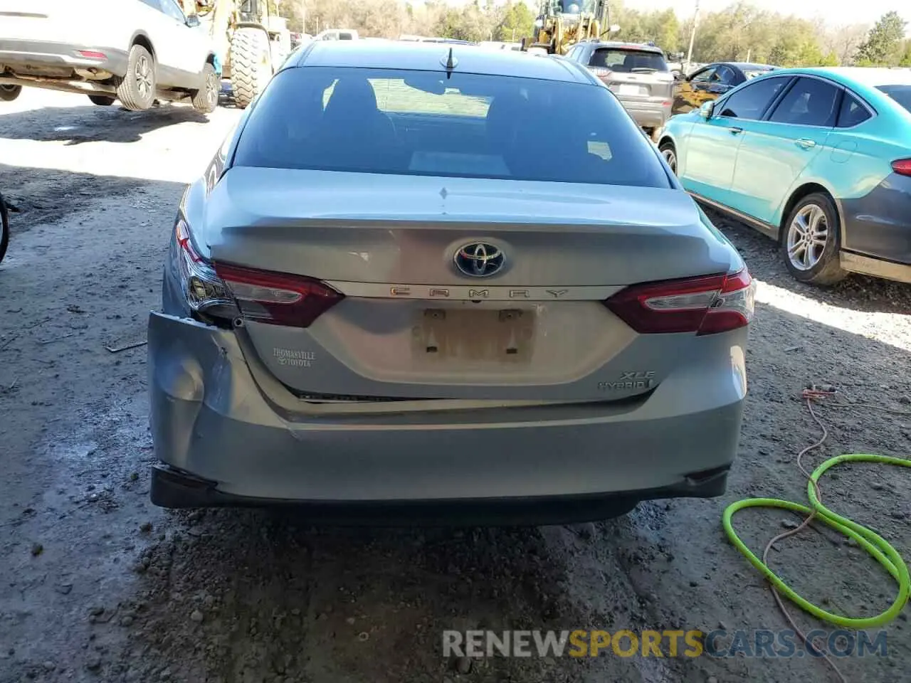 6 Photograph of a damaged car 4T1B21HK5KU514982 TOYOTA CAMRY 2019