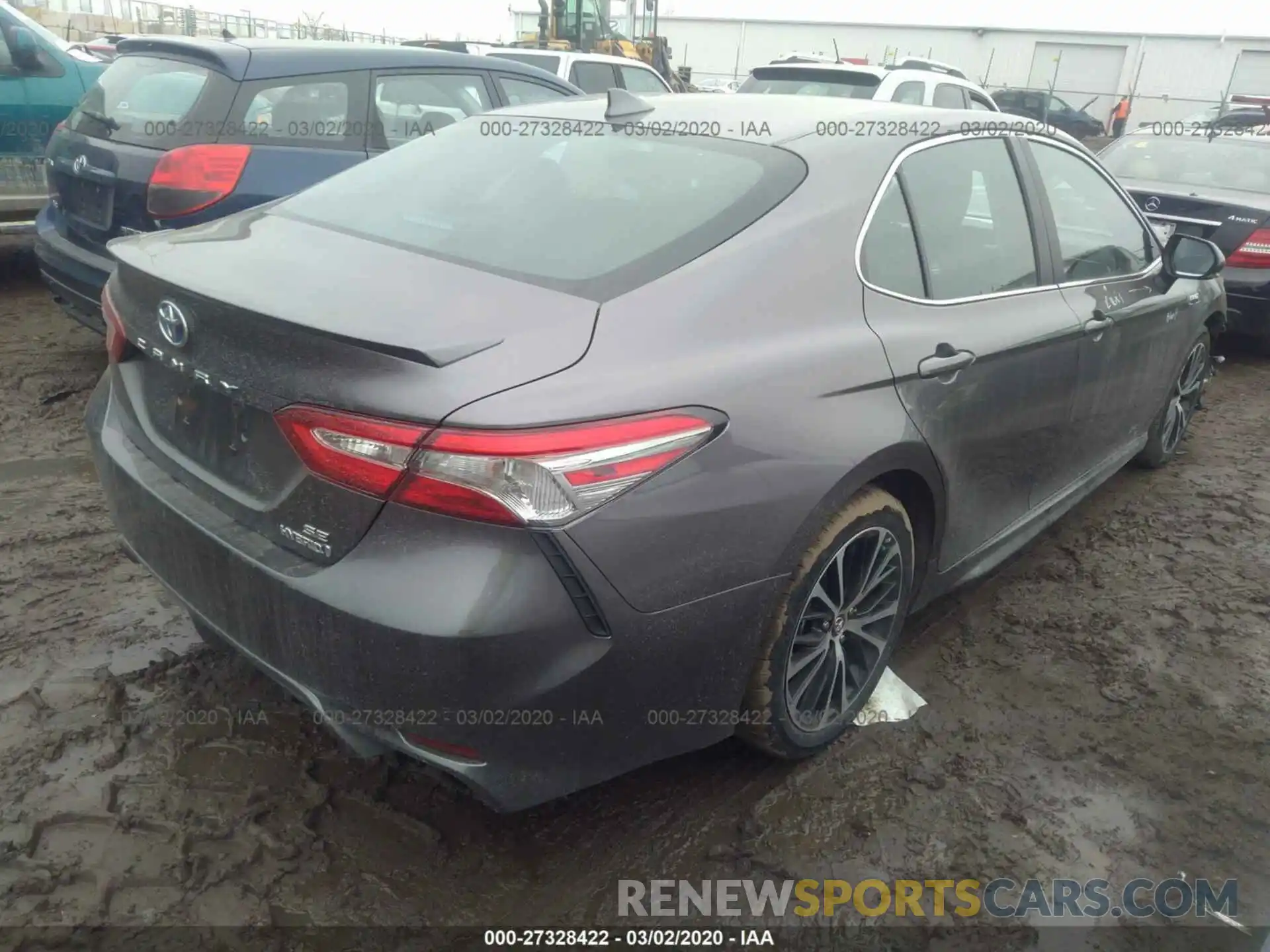 4 Photograph of a damaged car 4T1B21HK5KU516411 TOYOTA CAMRY 2019