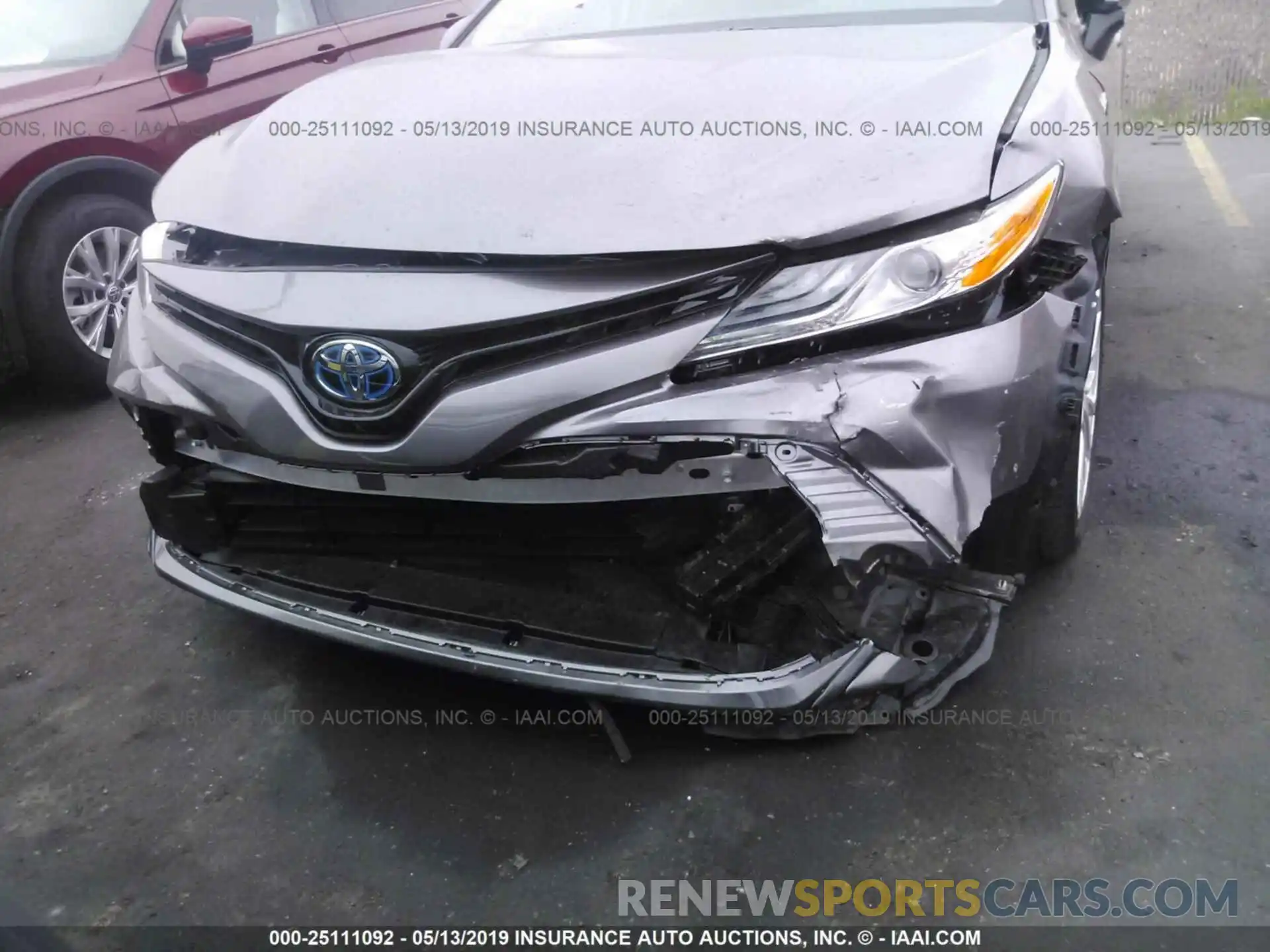 6 Photograph of a damaged car 4T1B21HK6KU511282 TOYOTA CAMRY 2019